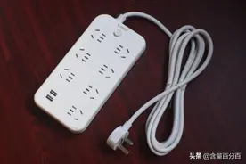 7孔位、2USB接口，奥睿科多功能插线板拆解点评图片