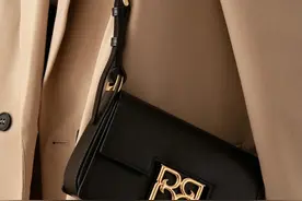 包包不乱买，有这几个基础款就够了，百搭又有质感图片