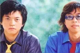 2002年，李健在水木年华最红时突然退出，卢庚戌为此失眠了一个月图片