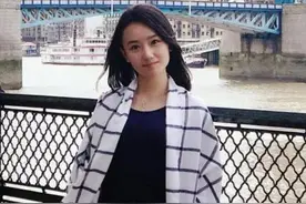 她是娱乐圈唯一考进"清华"的明星，成清华校花，网友：太美了图片