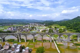 TA改变了我 | 百年巨变 换了人间图片