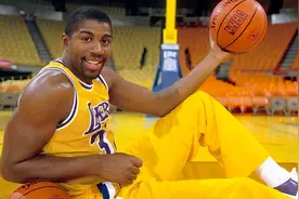 乔丹评历史最强五人组，詹姆斯科比落选，这阵容能夺冠？图片