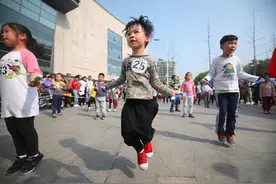 孩子跳绳成“贵族运动”？别只为了考试，能帮娃“拔高”长智商图片