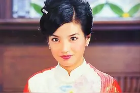 赵薇亲自下场回应“依萍生日”，穿上旗袍的依萍，不愧是民国顶流图片