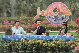 乡村大舞台 | 魔术师竟当场被人揭穿！这到底是怎么回事？图片