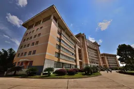 湖南常德五所好高中，2020高考创佳绩，鼎城一中摘得省文科状元图片