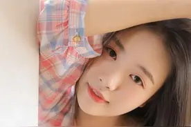 撸猫，淑女小姐姐图片