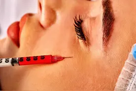 岁月让皱纹悄悄爬上你的脸，医生带你了解什么是“除皱针”？图片