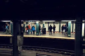 纽约地铁为什么没有防护门图片