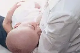 5个月儿子刚断奶，婆婆却用自己身体“喂奶”，看到这幕差点气晕图片