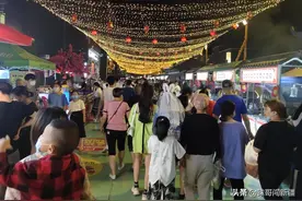乌鲁木齐三大特色街区的终极PK，国际大巴扎不再是人气之王图片
