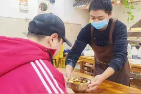 免费吃板面！暗号：单人套餐图片