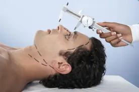 1年20万、3年20个项目，男人做医美有多狠？图片