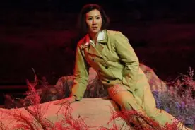 张培培获第30届上海白玉兰戏剧表演艺术奖主角奖图片