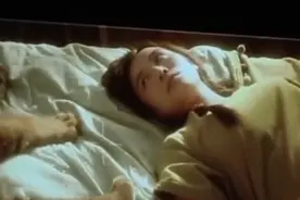 宋佳和老虎同床拍戏，全程吓得不敢动，事后惊呼：吓死我了图片