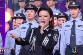成都大运会青春歌会丨朝着心中的方向 唱出《年轻的模样》图片