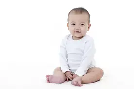 宝宝“光脚季节”来临，这里有一份“光脚攻略”，家长请收好图片