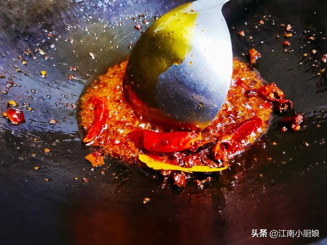 抖音爆头的八爪鱼不要再吃了，试试这款香辣八爪鱼，一吃停不下来