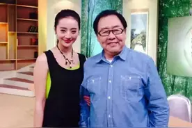 猪八戒现已74岁，与“嫦娥”恩爱多年，如今儿子也事业有成图片