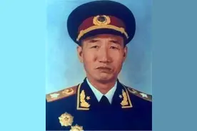 徐向前之子：每周一次放学回家，只能拿两毛五分倒2班公交车回家图片