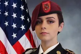 美国女兵的照片是真是假？偏假的原因有5个，冒充军人真的很难图片