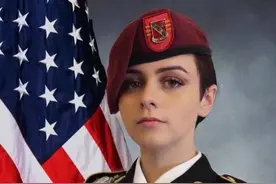 美国女兵的照片是真是假？偏假的原因有5个，冒充军人真的很难图片