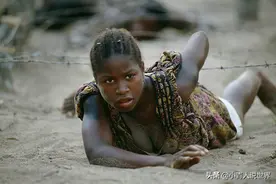 利比里亚不仅贫困交加而且还有食人族，利比里亚是个怎样的国家图片