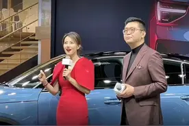 排场大！高圆圆现身活动安保手牵手维持秩序，队伍长到看不到头图片
