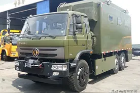 东风六驱越野自行式炊事车图片
