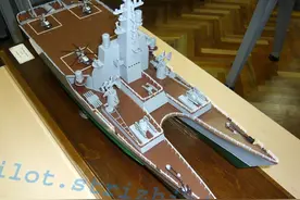 莫斯科级废案，堪称科幻的双体航母，科幻背后是代价高昂得不偿失图片