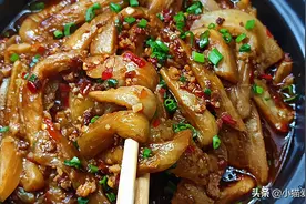 鱼香茄子是很多人都喜欢的一道菜，教你一个新做法，吃完还不长肉图片