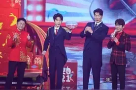 张亮14岁儿子天天，身高逆天直逼1米8，已比何炅高半个头图片