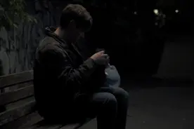 工地搬砖穷小伙半年赚到4000万，方法竟然这么简单，真实事件改编图片