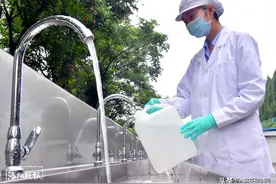 居民家饮用水呈白色浑浊状？专家：是正常的气浊现象图片