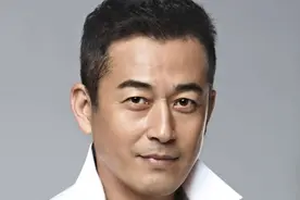 “风流大叔”王志飞的桃色情史，以及他爱过的三个女人图片