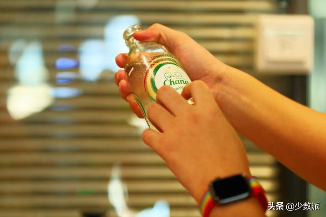 25 种无糖饮料大横评，哪种才是健康消暑最佳选择？