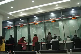 有十万元存款，存一张存单和存两张存单，有区别吗？图片