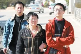 17年前，14岁的梁攀龙抓着客机起落架从昆明飞到重庆，结果如何图片