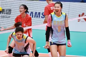 天津女排3比0完胜辽宁，近五届全运会第4次进决赛，将与江苏争冠图片