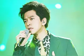 李健谈丁克称“没必要延续自己的基因”，网友：浪费这么好的基因图片