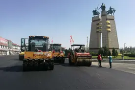 国道110线前旗段路面改造工程全线贯通图片