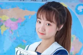 可爱少女教室性感甜美，清纯美女学生时代就超美图片