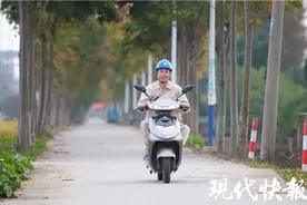 “女儿在家发现一整箱存折”，还有“一整箱”的故事！图片