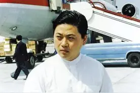 中国承包飞机第一人王均瑶，曾买下烂尾楼赚亿元，38岁患癌早逝 图片