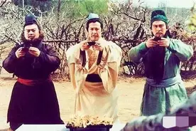 三国第一武将竟不是吕布？三国演义与正史都有哪些差距？图片