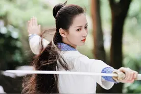 新《倚天》陈钰琪火了，祝绪丹也火了，如今这两个女配角也要火了图片
