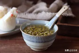 为什么你煮的绿豆是黄的，而别人煮的绿又好吃，告诉你应该怎么做图片