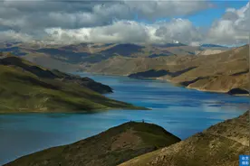 2005年新藏线14天自驾游西藏：日喀则的阳光，地处边陲美的多样图片