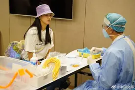 女排姑娘江门第一餐伙食曝光，多位选手一脸疲惫，张常宁气色极佳图片