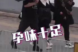 身体差，年龄大，谢娜不得已去香港生孩子，张杰全程陪同图片